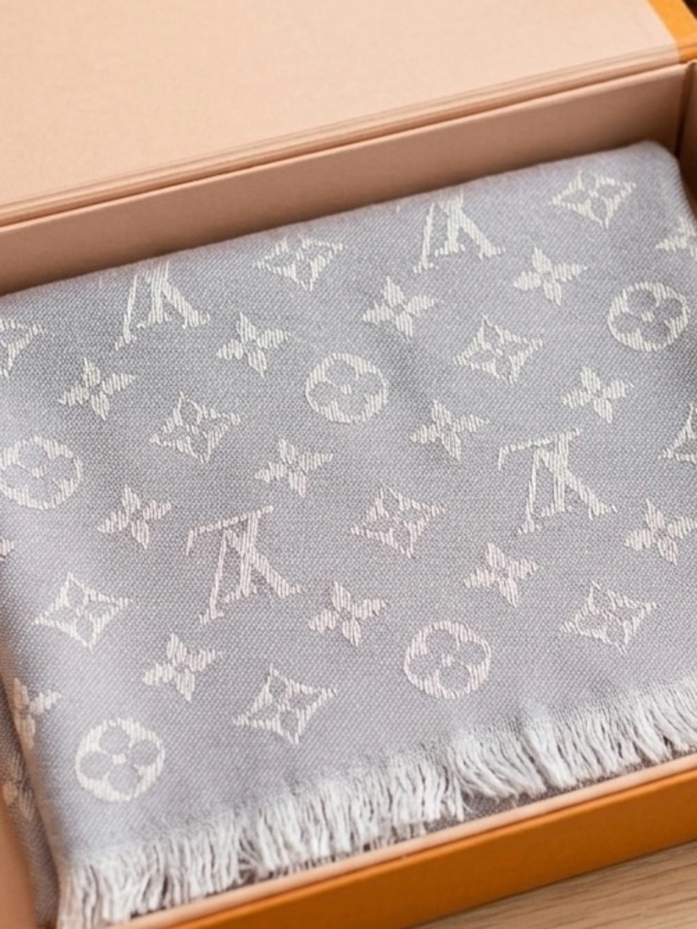 Louis Vuitton Orange Box with Navy Logo